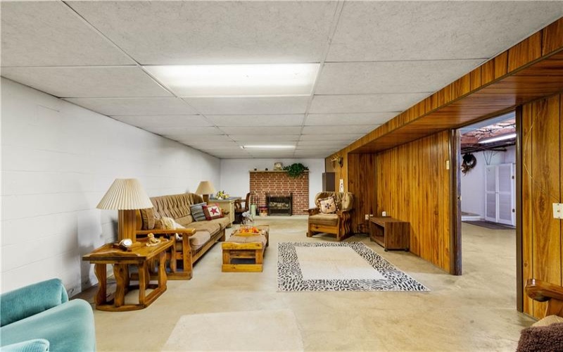 2810 Route 136, Eighty Four, 15330, 3 Bedrooms Bedrooms, 11 Rooms Rooms,1.1 BathroomsBathrooms,Residential,For Sale,Route 136,1750364