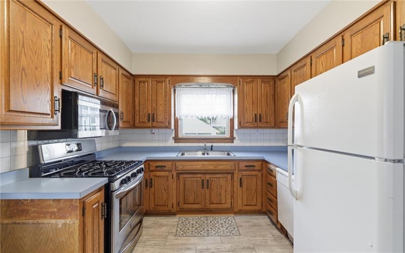 54 Downer Ave, Uniontown, 15401, 2 Bedrooms Bedrooms, ,3 BathroomsBathrooms,Residential,For Sale,Downer Ave,1750369