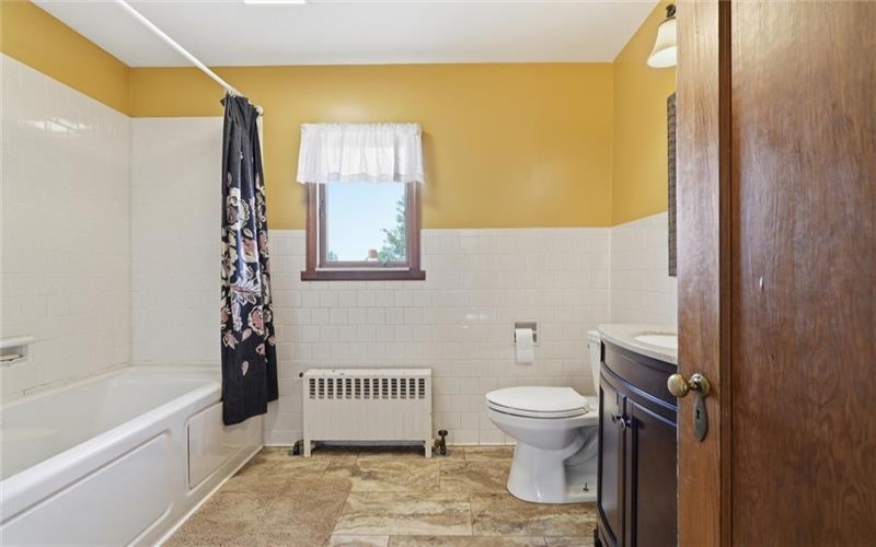 54 Downer Ave, Uniontown, 15401, 2 Bedrooms Bedrooms, ,3 BathroomsBathrooms,Residential,For Sale,Downer Ave,1750369