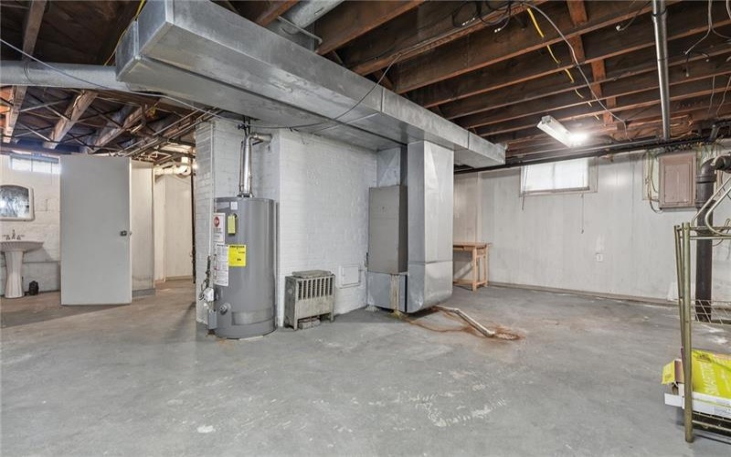 54 Downer Ave, Uniontown, 15401, 2 Bedrooms Bedrooms, ,3 BathroomsBathrooms,Residential,For Sale,Downer Ave,1750369