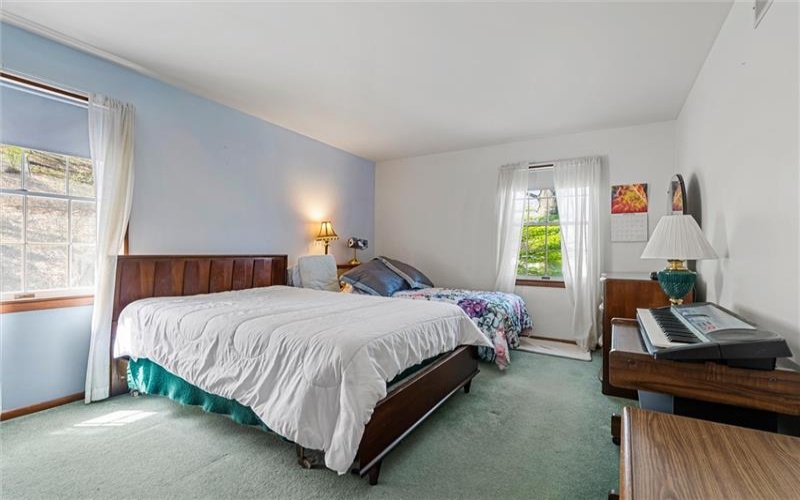 1242 La Belle Vue Rd, Vandergrift, 15690, 3 Bedrooms Bedrooms, 8 Rooms Rooms,2 BathroomsBathrooms,Residential,For Sale,La Belle Vue Rd,1750372