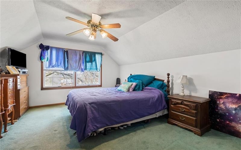 1242 La Belle Vue Rd, Vandergrift, 15690, 3 Bedrooms Bedrooms, 8 Rooms Rooms,2 BathroomsBathrooms,Residential,For Sale,La Belle Vue Rd,1750372