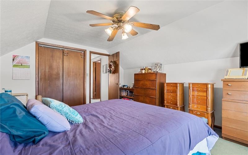 1242 La Belle Vue Rd, Vandergrift, 15690, 3 Bedrooms Bedrooms, 8 Rooms Rooms,2 BathroomsBathrooms,Residential,For Sale,La Belle Vue Rd,1750372