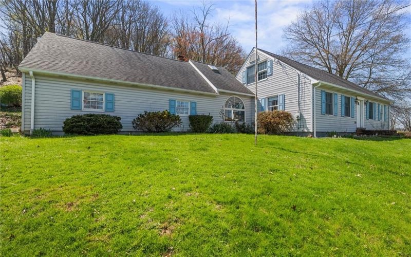 1242 La Belle Vue Rd, Vandergrift, 15690, 3 Bedrooms Bedrooms, 8 Rooms Rooms,2 BathroomsBathrooms,Residential,For Sale,La Belle Vue Rd,1750372