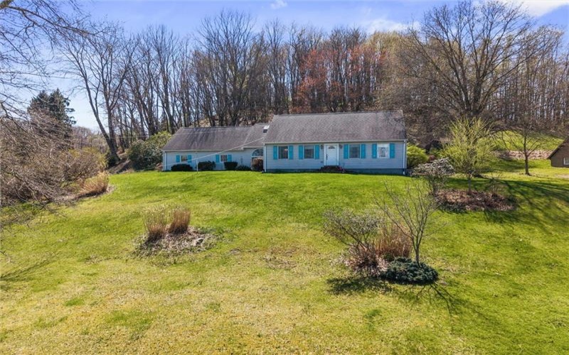1242 La Belle Vue Rd, Vandergrift, 15690, 3 Bedrooms Bedrooms, 8 Rooms Rooms,2 BathroomsBathrooms,Residential,For Sale,La Belle Vue Rd,1750372