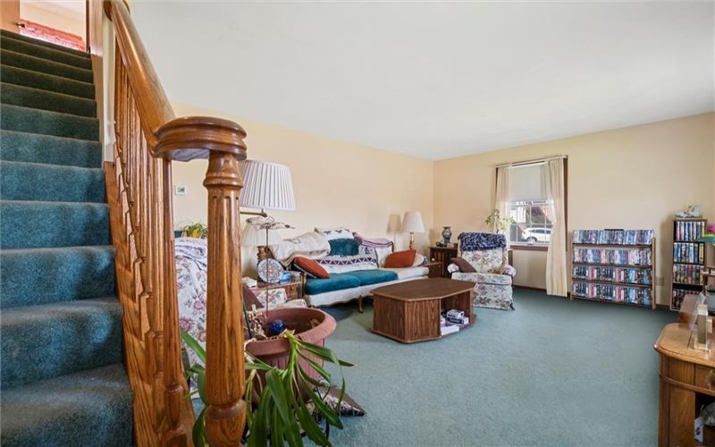 1242 La Belle Vue Rd, Vandergrift, 15690, 3 Bedrooms Bedrooms, 8 Rooms Rooms,2 BathroomsBathrooms,Residential,For Sale,La Belle Vue Rd,1750372