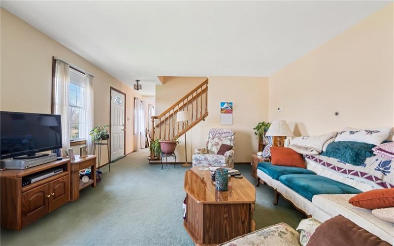 1242 La Belle Vue Rd, Vandergrift, 15690, 3 Bedrooms Bedrooms, 8 Rooms Rooms,2 BathroomsBathrooms,Residential,For Sale,La Belle Vue Rd,1750372