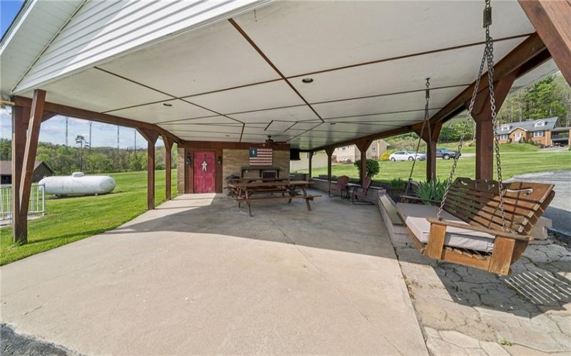 1416 Brinkerton Rd, Greensburg, 15601, 3 Bedrooms Bedrooms, 8 Rooms Rooms,3 BathroomsBathrooms,Residential,For Sale,Brinkerton Rd,1750397