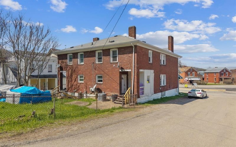 602 Division STREET, Jeannette, 15644, ,Multi-unit,For Sale,Division,1750400