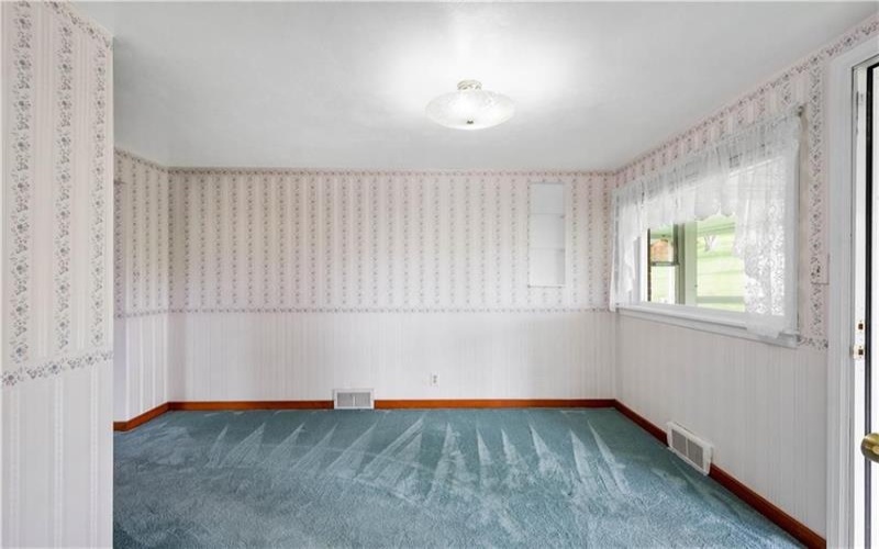 180 HILLTOP LANE, Washington, 15301, 2 Bedrooms Bedrooms, 7 Rooms Rooms,1.1 BathroomsBathrooms,Residential,For Sale,HILLTOP LANE,1748897