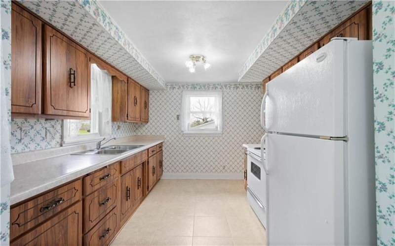 180 HILLTOP LANE, Washington, 15301, 2 Bedrooms Bedrooms, 7 Rooms Rooms,1.1 BathroomsBathrooms,Residential,For Sale,HILLTOP LANE,1748897