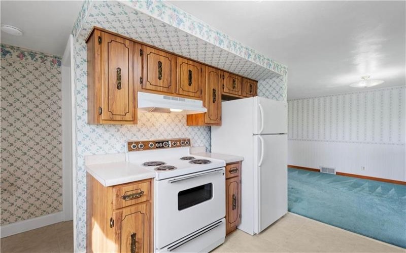 180 HILLTOP LANE, Washington, 15301, 2 Bedrooms Bedrooms, 7 Rooms Rooms,1.1 BathroomsBathrooms,Residential,For Sale,HILLTOP LANE,1748897