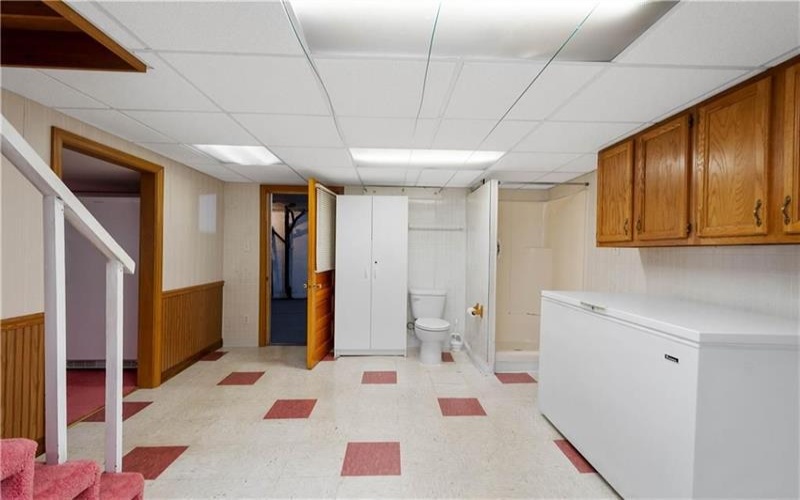 180 HILLTOP LANE, Washington, 15301, 2 Bedrooms Bedrooms, 7 Rooms Rooms,1.1 BathroomsBathrooms,Residential,For Sale,HILLTOP LANE,1748897