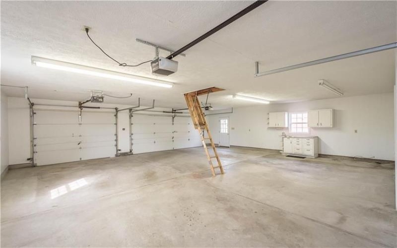 180 HILLTOP LANE, Washington, 15301, 2 Bedrooms Bedrooms, 7 Rooms Rooms,1.1 BathroomsBathrooms,Residential,For Sale,HILLTOP LANE,1748897