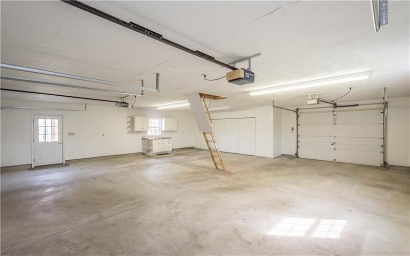 180 HILLTOP LANE, Washington, 15301, 2 Bedrooms Bedrooms, 7 Rooms Rooms,1.1 BathroomsBathrooms,Residential,For Sale,HILLTOP LANE,1748897
