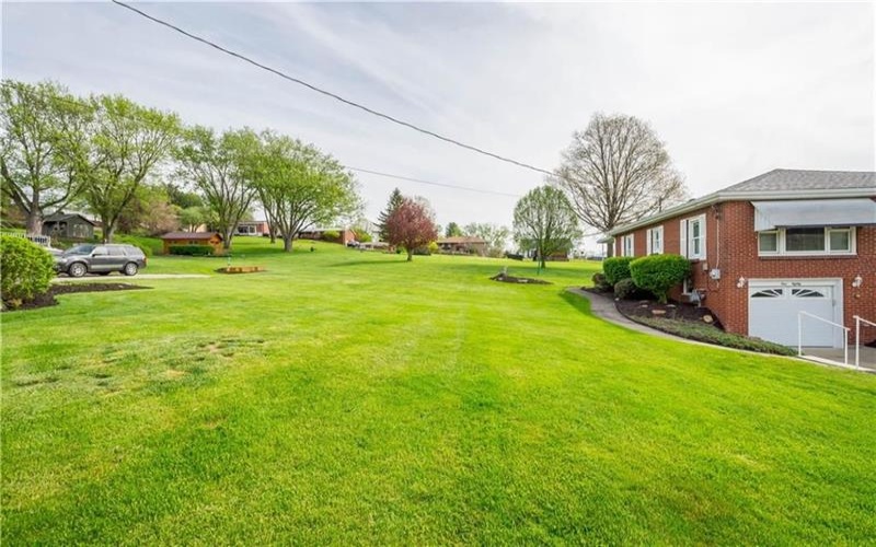 180 HILLTOP LANE, Washington, 15301, 2 Bedrooms Bedrooms, 7 Rooms Rooms,1.1 BathroomsBathrooms,Residential,For Sale,HILLTOP LANE,1748897