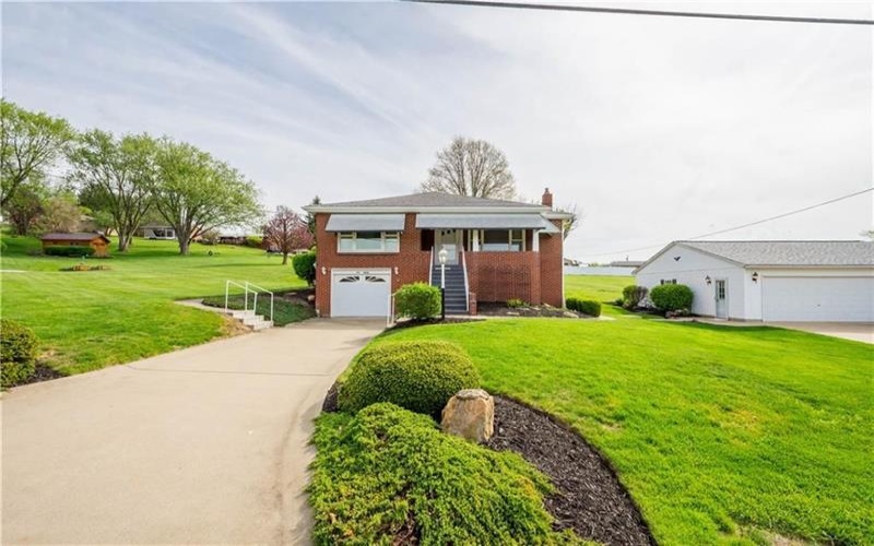180 HILLTOP LANE, Washington, 15301, 2 Bedrooms Bedrooms, 7 Rooms Rooms,1.1 BathroomsBathrooms,Residential,For Sale,HILLTOP LANE,1748897