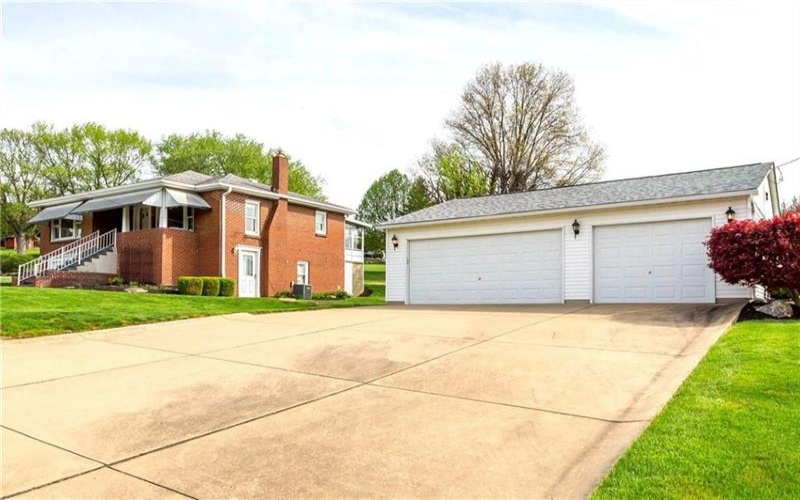 180 HILLTOP LANE, Washington, 15301, 2 Bedrooms Bedrooms, 7 Rooms Rooms,1.1 BathroomsBathrooms,Residential,For Sale,HILLTOP LANE,1748897
