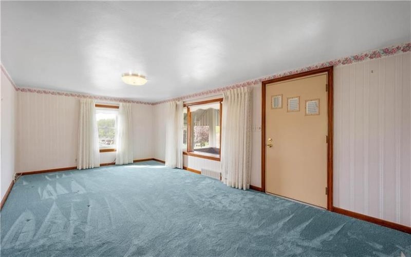 180 HILLTOP LANE, Washington, 15301, 2 Bedrooms Bedrooms, 7 Rooms Rooms,1.1 BathroomsBathrooms,Residential,For Sale,HILLTOP LANE,1748897