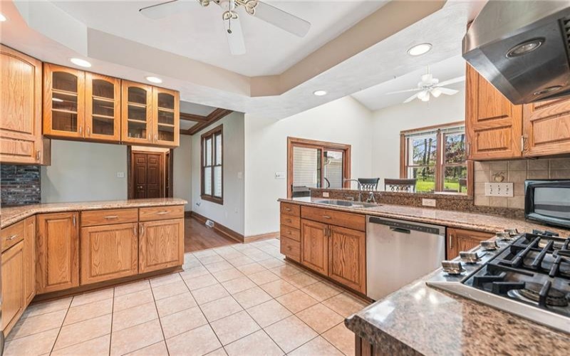 1140 Whitmore Rd, Irwin, 15642, 5 Bedrooms Bedrooms, 14 Rooms Rooms,5.1 BathroomsBathrooms,Residential,For Sale,Whitmore Rd,1750413