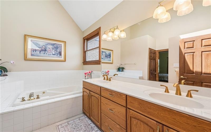 1140 Whitmore Rd, Irwin, 15642, 5 Bedrooms Bedrooms, 14 Rooms Rooms,5.1 BathroomsBathrooms,Residential,For Sale,Whitmore Rd,1750413