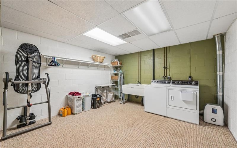 1140 Whitmore Rd, Irwin, 15642, 5 Bedrooms Bedrooms, 14 Rooms Rooms,5.1 BathroomsBathrooms,Residential,For Sale,Whitmore Rd,1750413