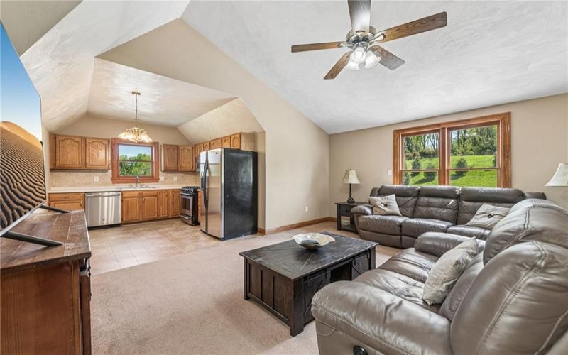 1140 Whitmore Rd, Irwin, 15642, 5 Bedrooms Bedrooms, 14 Rooms Rooms,5.1 BathroomsBathrooms,Residential,For Sale,Whitmore Rd,1750413