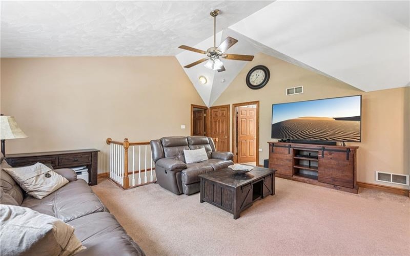 1140 Whitmore Rd, Irwin, 15642, 5 Bedrooms Bedrooms, 14 Rooms Rooms,5.1 BathroomsBathrooms,Residential,For Sale,Whitmore Rd,1750413