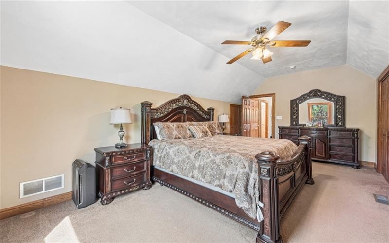 1140 Whitmore Rd, Irwin, 15642, 5 Bedrooms Bedrooms, 14 Rooms Rooms,5.1 BathroomsBathrooms,Residential,For Sale,Whitmore Rd,1750413