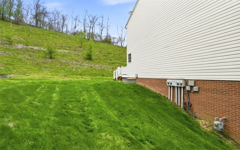 220 Maple Ridge Drive, Canonsburg, 15317, 3 Bedrooms Bedrooms, ,2.1 BathroomsBathrooms,Residential,For Sale,Maple Ridge Drive,1748949