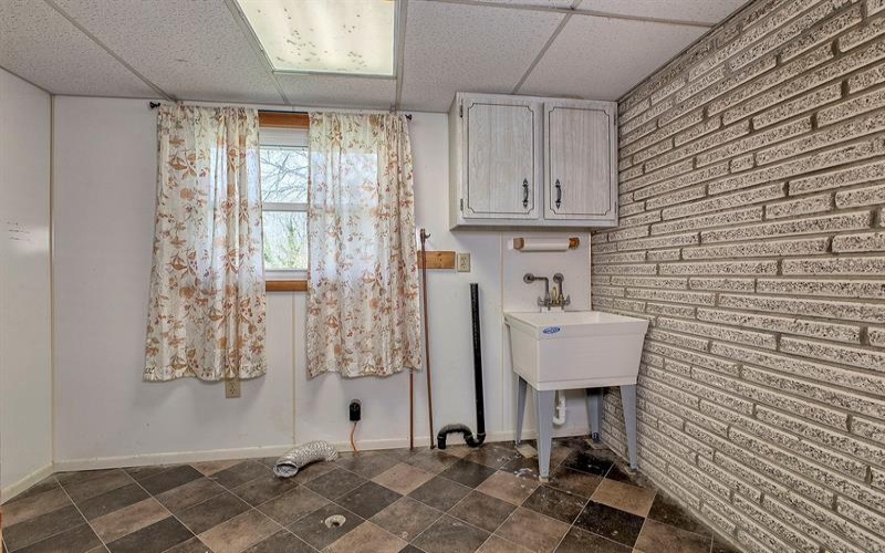 140 Keck Lane, Ruffs Dale, 15679, 3 Bedrooms Bedrooms, ,3 BathroomsBathrooms,Residential,For Sale,Keck Lane,1749019