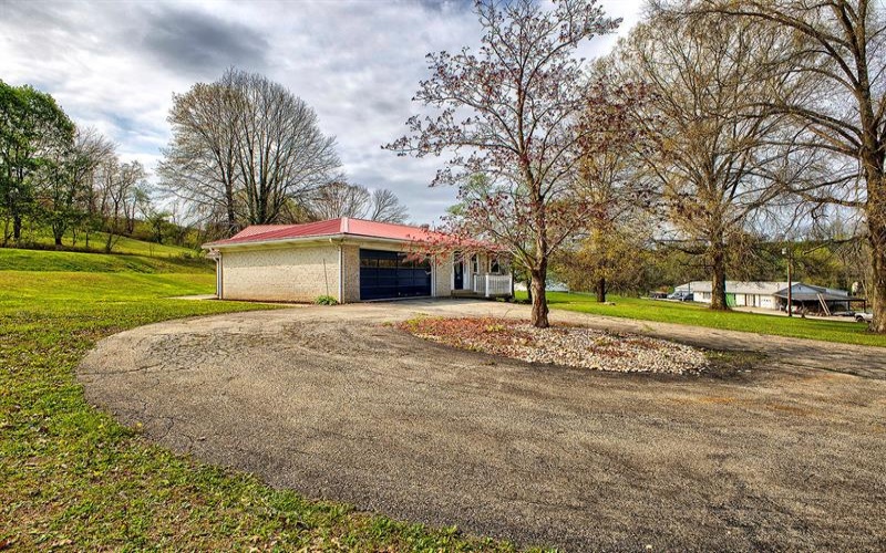 140 Keck Lane, Ruffs Dale, 15679, 3 Bedrooms Bedrooms, ,3 BathroomsBathrooms,Residential,For Sale,Keck Lane,1749019