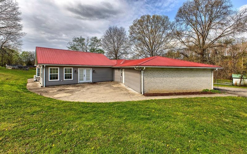 140 Keck Lane, Ruffs Dale, 15679, 3 Bedrooms Bedrooms, ,3 BathroomsBathrooms,Residential,For Sale,Keck Lane,1749019