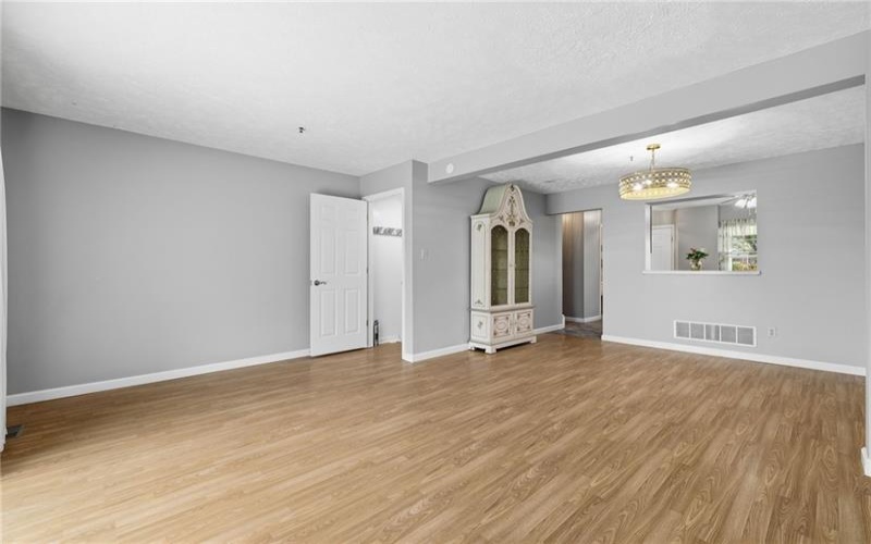 156 Meadowview Dr, Canonsburg, 15317, 2 Bedrooms Bedrooms, ,1.1 BathroomsBathrooms,Residential,For Sale,Meadowview Dr,1749025