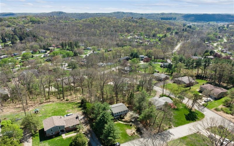 3902 Glencoe Ct, Murrysville, 15668, 4 Bedrooms Bedrooms, 9 Rooms Rooms,2.1 BathroomsBathrooms,Residential,For Sale,Glencoe Ct,1749029