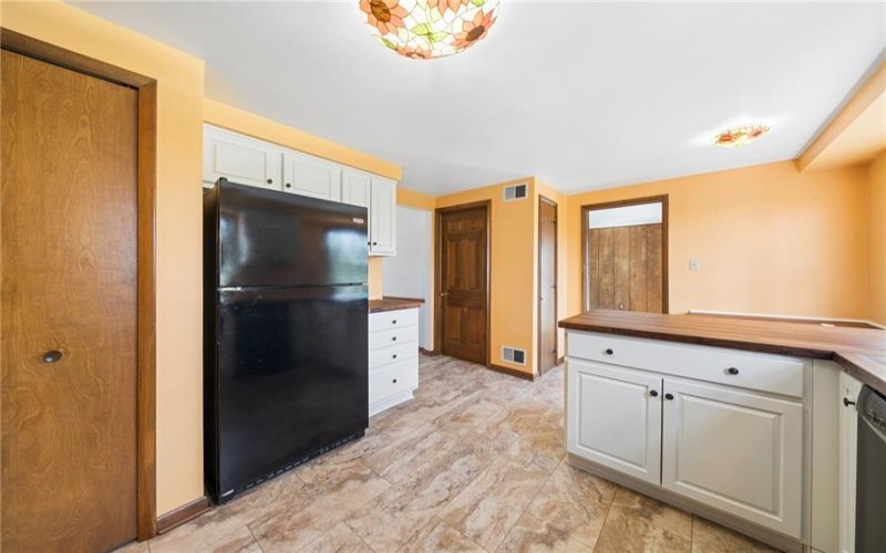 3902 Glencoe Ct, Murrysville, 15668, 4 Bedrooms Bedrooms, 9 Rooms Rooms,2.1 BathroomsBathrooms,Residential,For Sale,Glencoe Ct,1749029