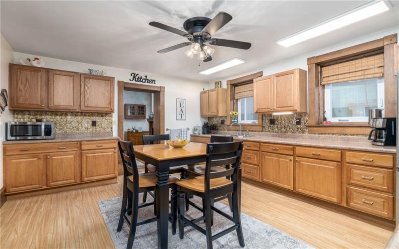 139 Main St, Claysville, 15323, 5 Bedrooms Bedrooms, 13 Rooms Rooms,2.1 BathroomsBathrooms,Residential,For Sale,Main St,1750459