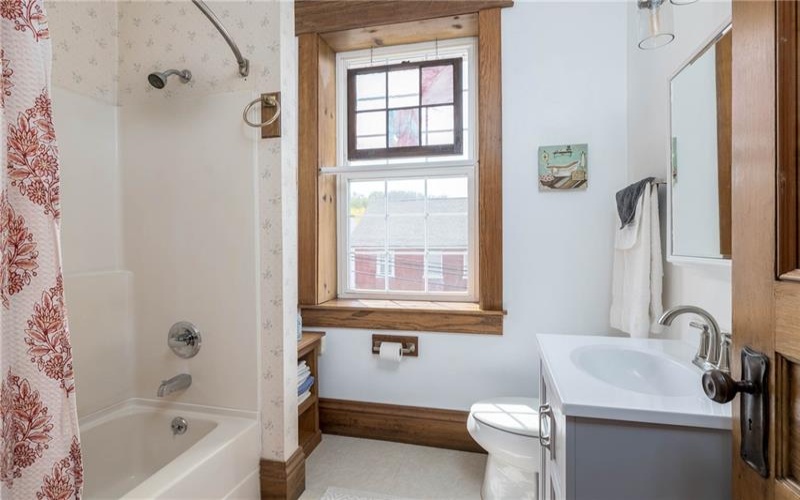 139 Main St, Claysville, 15323, 5 Bedrooms Bedrooms, 13 Rooms Rooms,2.1 BathroomsBathrooms,Residential,For Sale,Main St,1750459