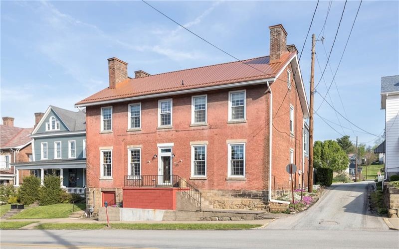 139 Main St, Claysville, 15323, 5 Bedrooms Bedrooms, 13 Rooms Rooms,2.1 BathroomsBathrooms,Residential,For Sale,Main St,1750459