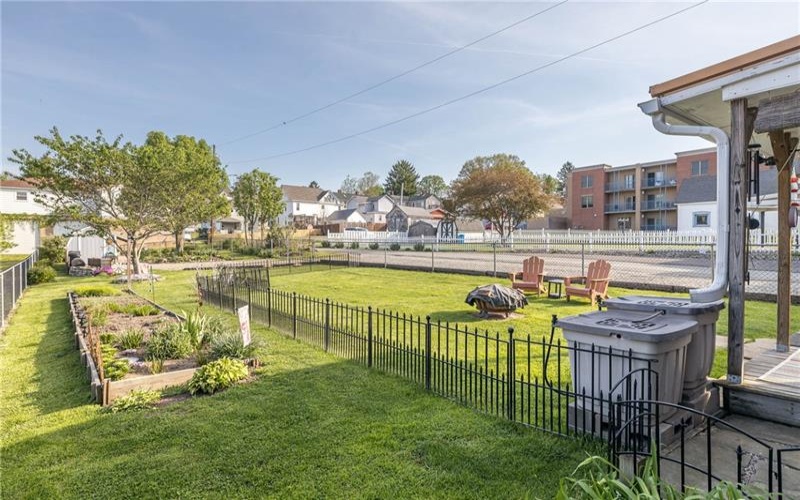 139 Main St, Claysville, 15323, 5 Bedrooms Bedrooms, 13 Rooms Rooms,2.1 BathroomsBathrooms,Residential,For Sale,Main St,1750459