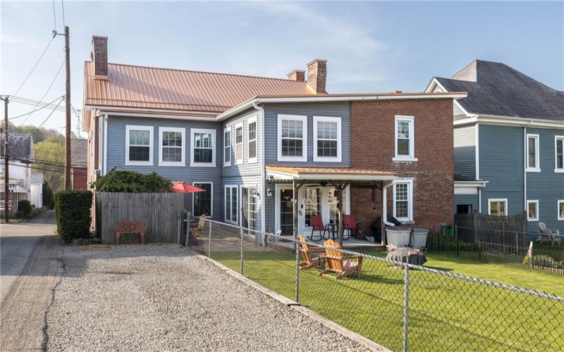 139 Main St, Claysville, 15323, 5 Bedrooms Bedrooms, 13 Rooms Rooms,2.1 BathroomsBathrooms,Residential,For Sale,Main St,1750459