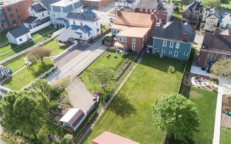 139 Main St, Claysville, 15323, 5 Bedrooms Bedrooms, 13 Rooms Rooms,2.1 BathroomsBathrooms,Residential,For Sale,Main St,1750459
