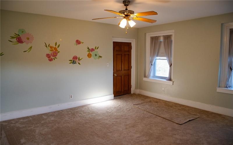 262 Durst Rd, Irwin, 15642, 3 Bedrooms Bedrooms, 8 Rooms Rooms,1.1 BathroomsBathrooms,Residential,For Sale,Durst Rd,1749056