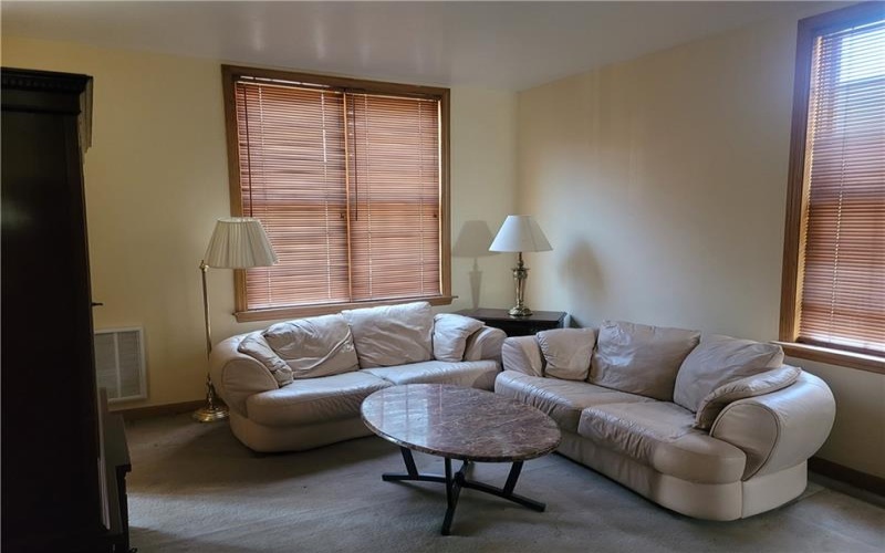 404 E Beau St, Washington, 15301, 2 Bedrooms Bedrooms, ,1.1 BathroomsBathrooms,Lease,For Rent,E Beau St,1750463