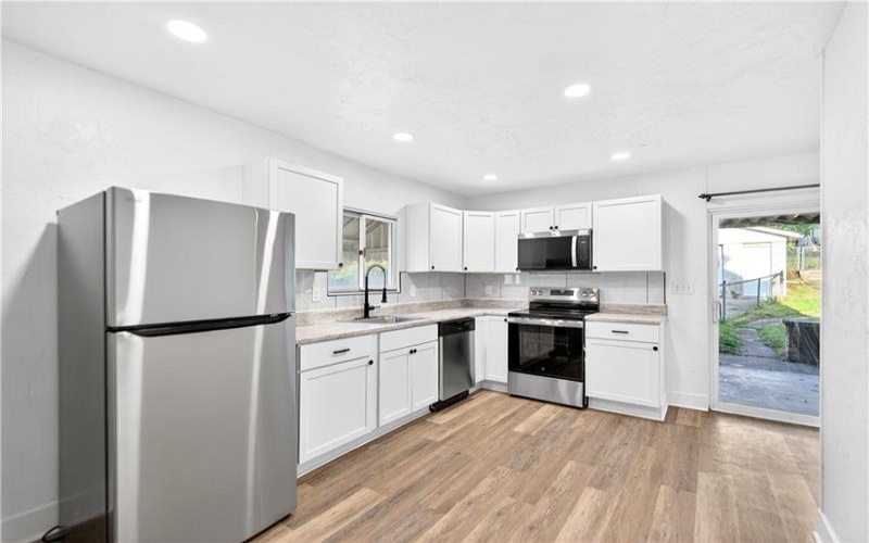 88 Byrer Avenue, Uniontown, 15401, 4 Bedrooms Bedrooms, 10 Rooms Rooms,1.1 BathroomsBathrooms,Residential,For Sale,Byrer Avenue,1750473