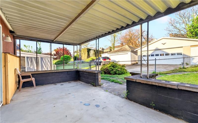 88 Byrer Avenue, Uniontown, 15401, 4 Bedrooms Bedrooms, 10 Rooms Rooms,1.1 BathroomsBathrooms,Residential,For Sale,Byrer Avenue,1750473