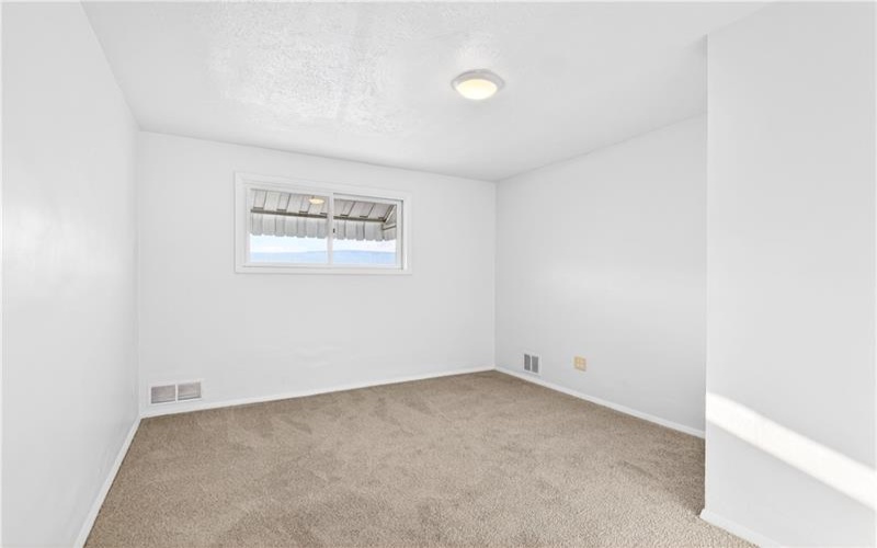 88 Byrer Avenue, Uniontown, 15401, 4 Bedrooms Bedrooms, 10 Rooms Rooms,1.1 BathroomsBathrooms,Residential,For Sale,Byrer Avenue,1750473
