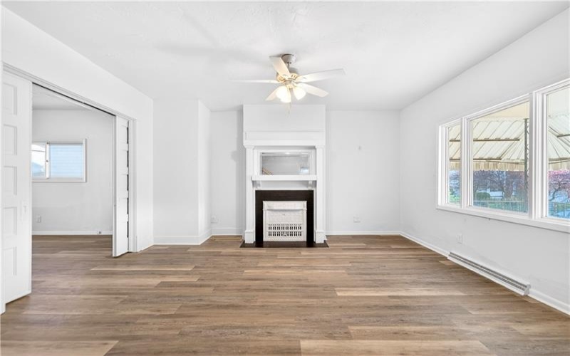 88 Byrer Avenue, Uniontown, 15401, 4 Bedrooms Bedrooms, 10 Rooms Rooms,1.1 BathroomsBathrooms,Residential,For Sale,Byrer Avenue,1750473