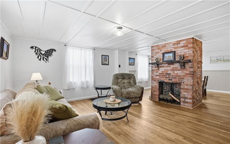 164 Pittsburgh Street, Delmont, 15626, 2 Bedrooms Bedrooms, 6 Rooms Rooms,2 BathroomsBathrooms,Residential,For Sale,Pittsburgh Street,1749109