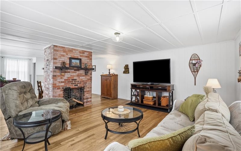 164 Pittsburgh Street, Delmont, 15626, 2 Bedrooms Bedrooms, 6 Rooms Rooms,2 BathroomsBathrooms,Residential,For Sale,Pittsburgh Street,1749109